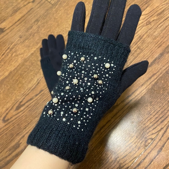 New gloves - Picture 3 of 3